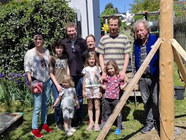 Die Wirtsfamilie Gradwohl steht seit 50 Jahren an der Seite der Stammtischbrüder. | Foto: Stammtischbrüder