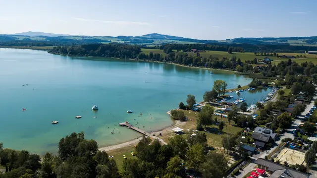 Die Ostbucht in Neumarkt am Wallersee. | Foto: Stadtgemeinde Neumarkt/Arne Müseler