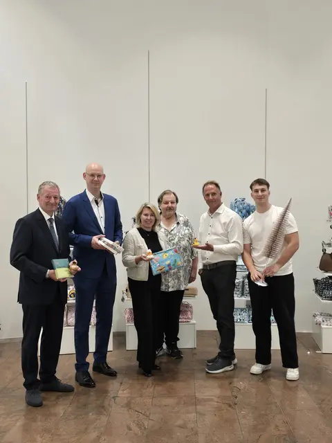 V.l.: Matthias Wied-Baumgartner, Thomas Gegenhuber (SPÖ), Ursula Fürstberger-Matthey, Jürgen Freitag, Jürgen Landerl-Brameshuber und Georg Weinzinger. | Foto: Linzer City Ring