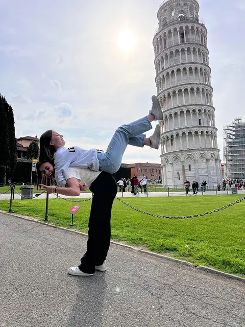 Was wäre ein Besuch in Pisa ohne ein Fotoshooting vor dem schiefen Turm?