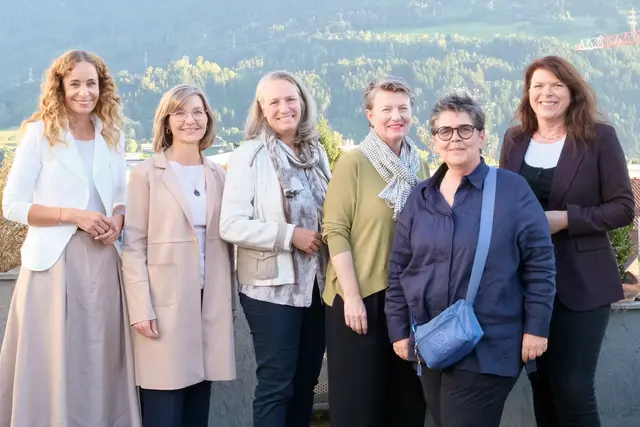 Am Podium: Drin Alexandra Weiss -Politikwissenschafterin und Autorin, Sonja Föger Kalchschmied Bsc -gf ÖGB Tirol Vorsitzende, ÖGB Tirol Frauenvorsitzende SPÖ Telfs Vorsitzende, Mag.a Claudia Gföller -Gründerin Meno Academy, Drin Angelika Bader Msc -Ärztin im Frauengesundheitszentrum und Gendermedizinerin | Foto: Scheiring, SPÖ Tirol