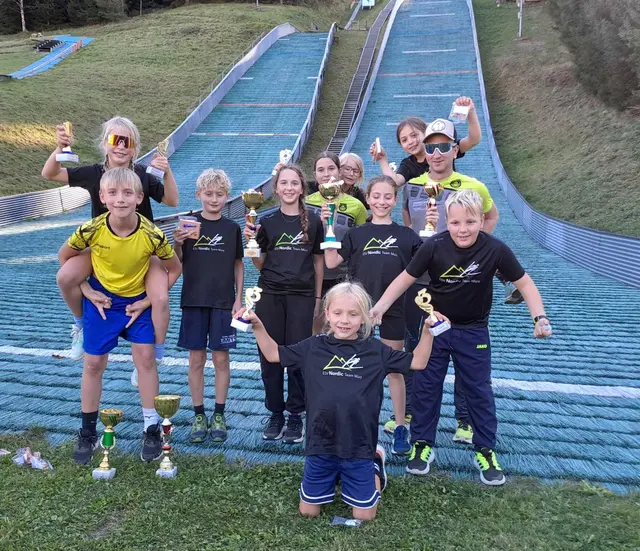 Die Athletinnen und Athleten des ESV Nordic Team Mürzzuschlag konnten in Rottenmann wieder zahlreiche Stockerlplätze erkämpfen. | Foto: ESV Nordic Team Mürzzuschlag