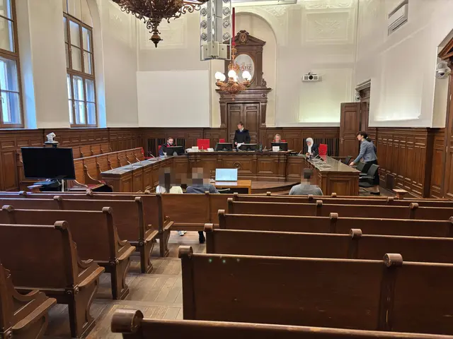 Nach rund zwei Stunden vertagte Andreas Rumplmayr die Verhandlung auf unbestimmte Zeit. (Bild vom ersten Prozesstag) | Foto: MB