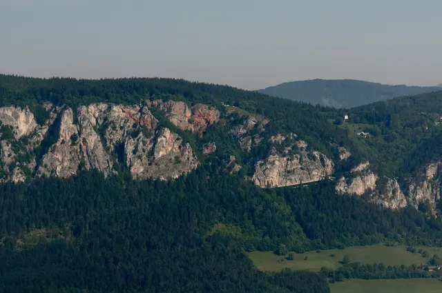 Die Hohe Wand erwartet wieder einen neuen Pächter fürs Hubertushaus. | Foto: Santrucek