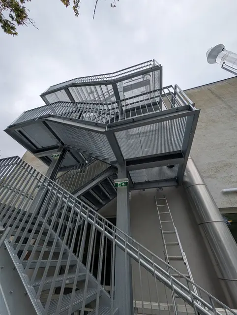 Im Haus gibt es jetzt auch eine neue Fluchttreppe. | Foto: Kardinal König Haus