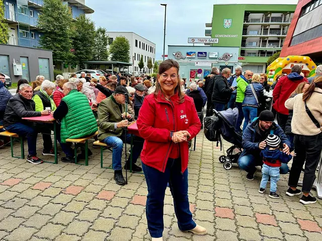 Die Harter Vizebürgermeisterin Andrea Ohersthaller freut sich mit ihrem Team wieder auf zahlreiche Gäste und einen gemütlichen Nachmittag. | Foto: SPÖ Hart bei Graz