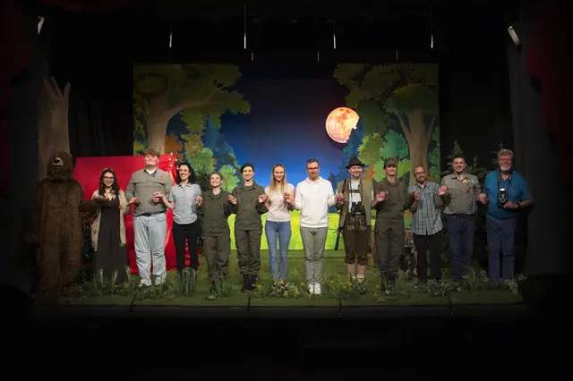 Mit der Premiere ihrer neuesten Komödie „Rot macht erfinderisch“ startete der Leobener Theaterverein erfolgreich in die neue Spielsaison. | Foto: Felix Kainrath-Reumayer