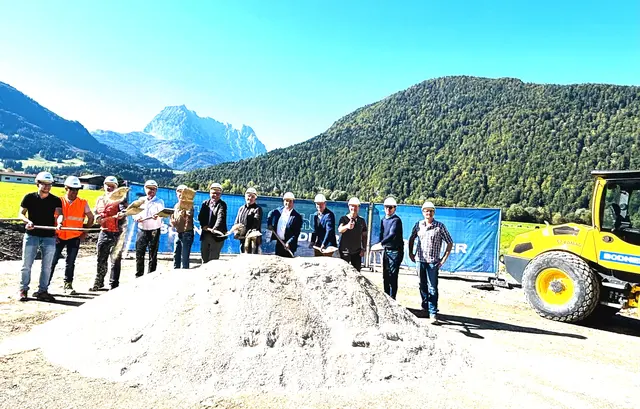 Spatenstich für das Infrastrukturprojekt an der B 178 in Kirchdorf mit großer Beteiligung. | Foto: Klaus Kogler