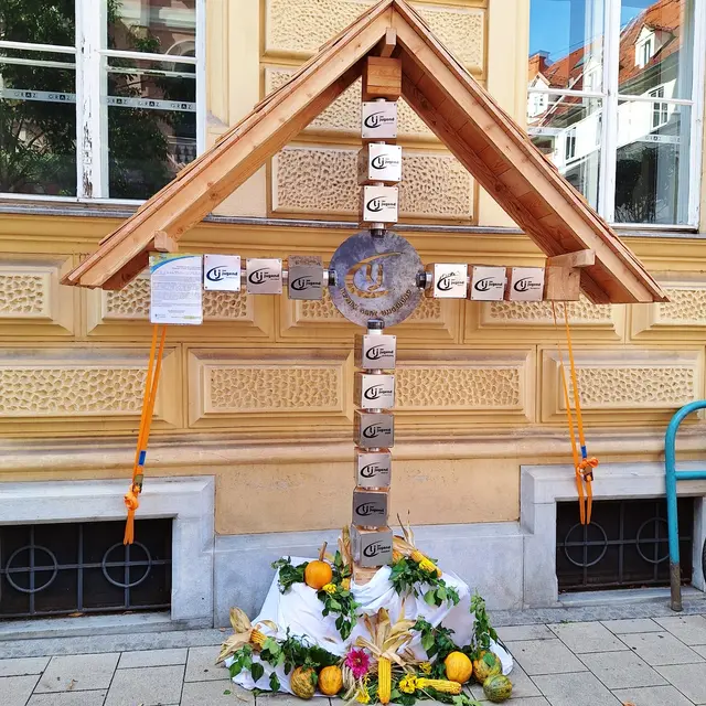 So sieht das fertige Kreuz, ein Gemeinschaftsprojekt der Landjugend Graz-Umgebung, aus. | Foto: Landjugend