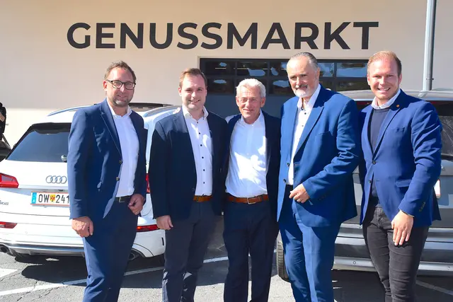Bei der Eröffnung: LAbg. Bürgermeister Jürgen Dolesch, Vizebürgermeister Kevin Friedl, Hotelier Josef Puchas, Landeshauptmann Hans Peter Doskozil, LAbg. Bürgermeister Fabio Halb (v.l.). | Foto: Elisabeth Kloiber/MeinBezirk
