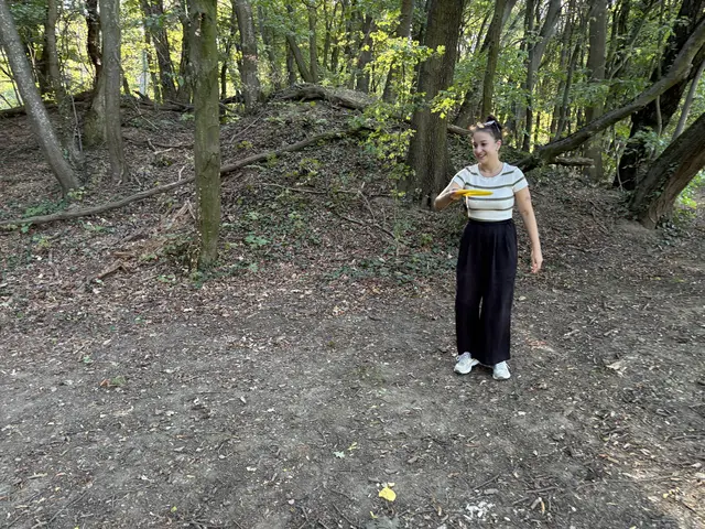 Discgolf ist für jedes Fitnesslevel und sowohl für Kinder als auch Erwachsene geeignet. | Foto: Barbara Babonitsch-Diewald / MeinBezirk