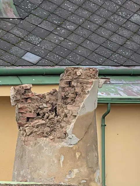 Der Taubenschlag wurde Ende 2025 ohne Abbruchbewilligung abgerissen. | Foto: Erich Honsal