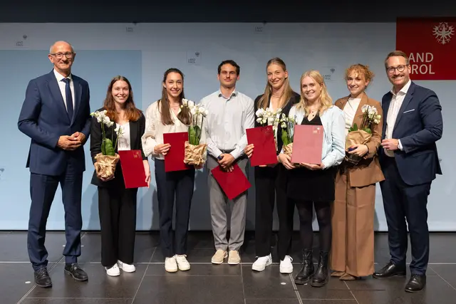 Unter den geehrten war auch das Voltigierteam des Reitclub Seefeld für seine langjährige internationale Erfolgsgeschichte. | Foto: Land Tirol/Webhofer