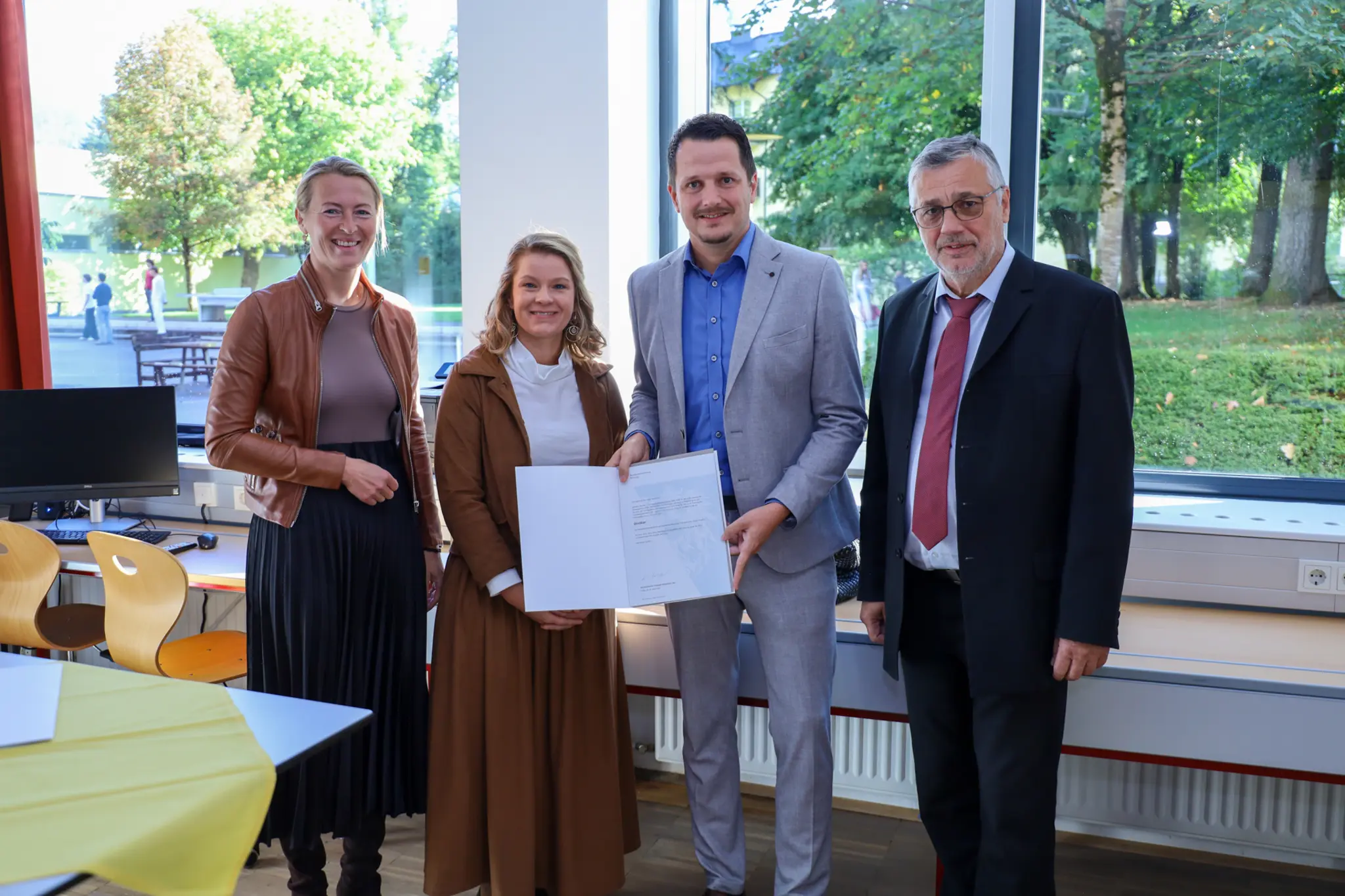 Bad Ischl: Otto Ahammer ist nun offiziell Direktor der HAK und ...