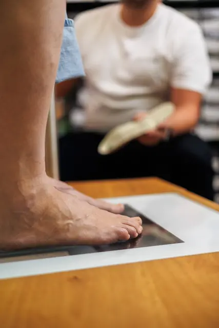 Durch das digitale Abmessen der Füße sitzen Einlagen und Maßschuhe perfekt. | Foto: Kloimstein