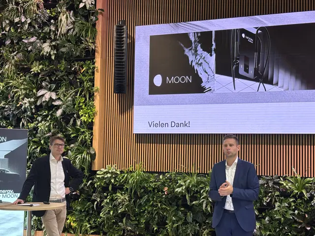 Von links: Wilfried Weitgasser (Geschäftsführung MOON) und Markus Tatzer (MOON-Geschäftsführer). | Foto: Emanuel Hasenauer