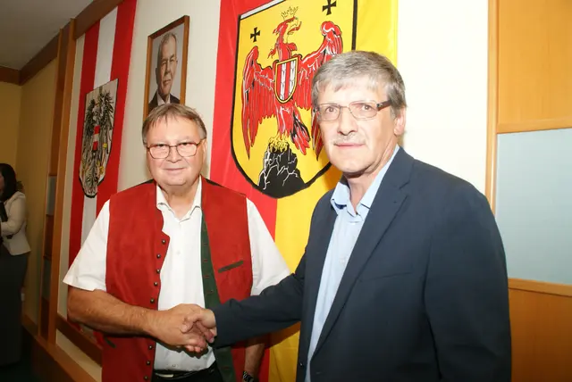 Franz Josef Kern (links) hat sein Amt an Johann Holzmann übergeben. | Foto: Anna Kaufmann