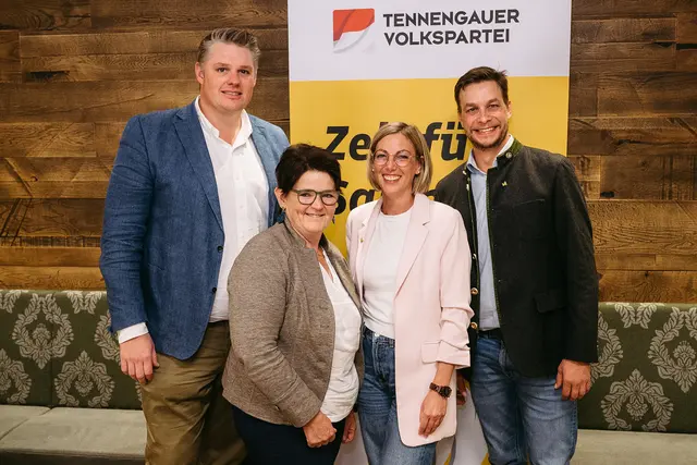 Thomas Gefahrt (rechts im Bild) mit seinem Stellvertreter Christoph Plauner und seinen Stellvertreterinnen Katharina Seywald und Nina Pletschacher (v.l.n.r.). | Foto: Salzburger Volkspartei/Horn
