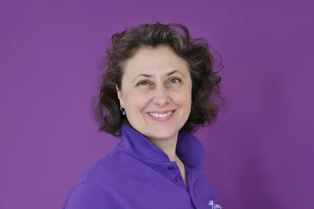 Petra Zeisberger eröffnete mit Feelgood ein Studio für sanftes Training.
Damit kehrt die Gratweinerin zurück zu ihren Wurzeln. Ihr Vater, der Gratweiner Künstler Hugo Zeisberger, war einst Obmann des ATUS-Turnvereins in Gratkorn. „Mein Vater hat sich für Bewegung eingesetzt, jetzt mache ich das, in einer anderen Form“, lacht die Unternehmerin. | Foto: Edith Ertl