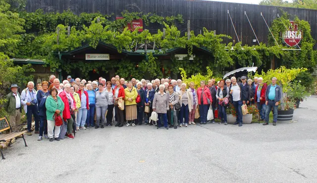 Die Mitglieder des Pensionistenverbandes Velden verbrachten bei ihrem Überraschungsausflug gesellige Stunden in der Südsteiermark. | Foto: Pensionistenverband Velden