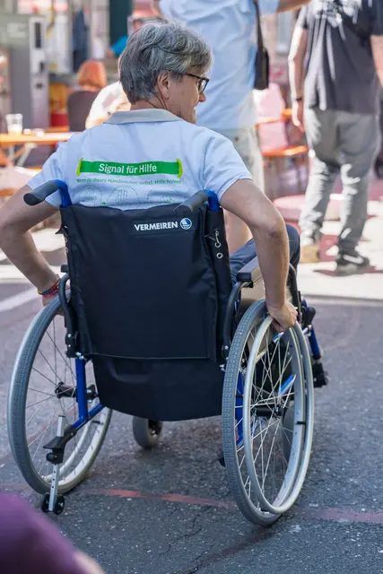 Unter dem Motto „Alles rollt!“ wurde in der Stadt Salzburg im Rahmen der Europäischen Woche der Mobilität eine Veranstaltungsreihe für Menschen mit und ohne Behinderung angeboten.  | Foto: Stadt Salzburg/Alexander Killer