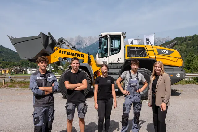 Aktuelle Lehrlinge in den verschiedenen Lehrberufen  | Foto: Mitarbeiter Liebherr-Werk Bischofshofen GmbH