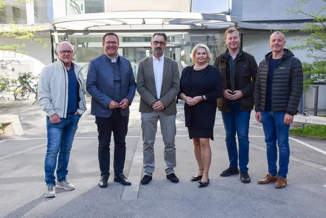 Gemeinderat Bernhard Wagner, Bürgermeister Christian Haberhauer, Andreas Berger (Personalberatung), Stadträtin Doris Koch, Stadtrat LAbg. Alexander Schnabl, Gemeinderat LAbg. Dominic Hörlezeder. | Foto: Stadt Amstetten