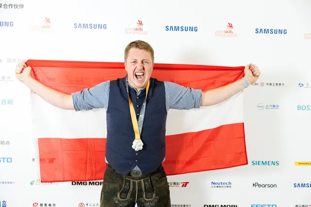 Fliesenleger Andreas Landl war der Star der Berufs-WM. | Foto: SkillsAustria