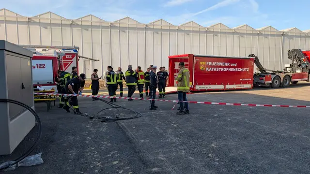 Der Austritt von Salpetersäure sorgte für einen Großeinsatz im Seewinkel.  | Foto: FF Neusiedl am See