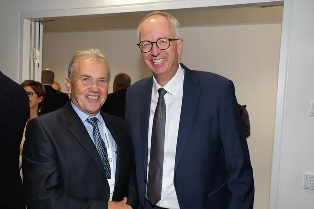 Manfred Sampl (Präsident des Salzburger Gemeindeverbands) und Wolfgang Wagner (Vizepräsident des Salzburger Gemeindeverbands). | Foto: Land Salzburg / Franz Neumayr