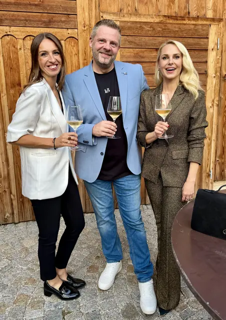 Kerstin Pröll, Simon Ertl und Moderatorin Silvia Schneider. | Foto: kammer5, Doms