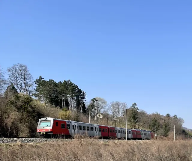 Viele Pendlerinnen und Pendler sind froh, dass die alten Schnellbahngarnituren der Reihe 4020 nun nicht mehr in Klosterneuburg unterwegs sind. | Foto: MeinBezirk/Seebacher