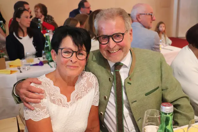 Ehrenbürger Gerhard Gangl mit Gattin Sylvia | Foto: Edith Ertl