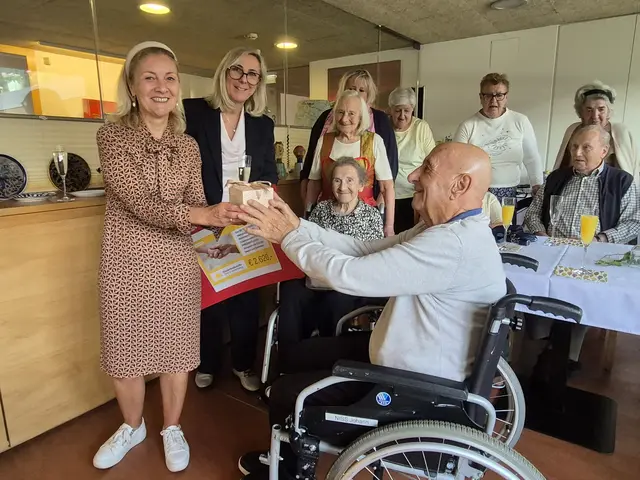 Ein ganzes Jahr lang wurde in der ergotherapeutischen Werkgruppe des ISD Wohnheims Tivoli fleißig gebastelt, gewerkt und gestaltet.  | Foto: ISD