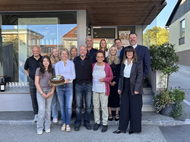 Vertreterinnen und vertreter von teilnehmenden Wirtschaftsbetrieben aus Gföhl. | Foto: Würfl