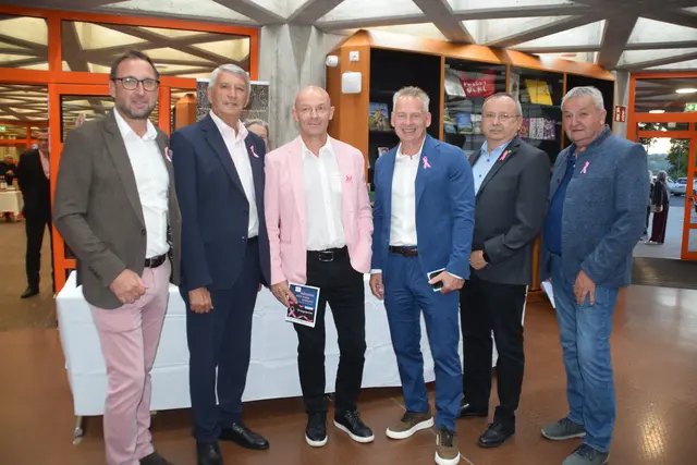 LAbg. Jürgen Dolesch, Bürgermeister Vinzenz Knor, Robert Antoni, Bürgermeister Jürgen Schabhüttl, Afred Brenner und Bürgermeister Otto Horvath (von links).  | Foto: Elisabeth Kloiber/MeinBezirk