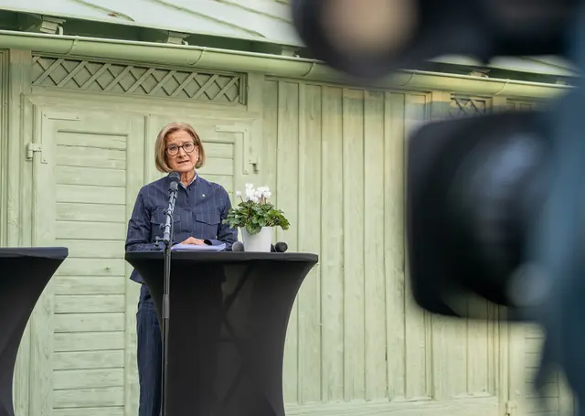 Landeshauptfrau Johanna Mikl-Leitner bei der Gedenkrede. | Foto: NLK Burchhart
