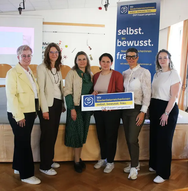 Mit dabei auch Vertreterinnen vom Verein der Waldviertler Lebens- und Sozialberaterinnen Regina Hofmann, Maria Scheidl, Oksana Peterseil, Brigitte Schuh, Birgit Meinhard und die Dipl. Lebens- und Sozialberaterin Stephanie Weis.