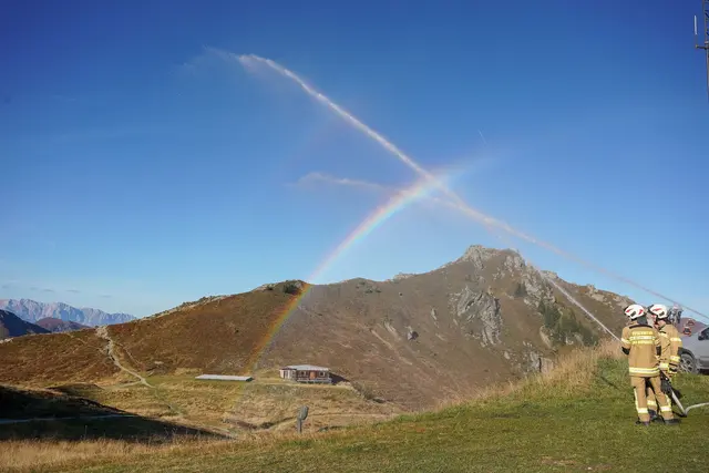 Einsatzkräfte trainierten den Ernstfall auf der Schlossalm in Bad Hofgastein. | Foto: Land Salzburg/Neumayr/Hölzl