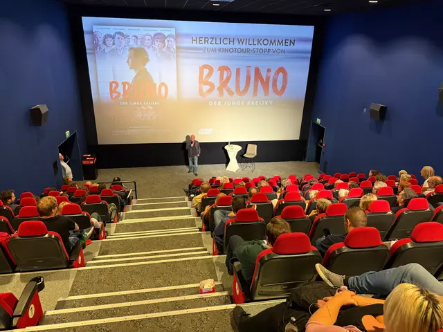 Am Freitag fand im Cineplexx Mattersburg die Burgenland-Premiere von "Bruno – Der junge Kreisky“ statt. | Foto: Patrick Kerschbaum