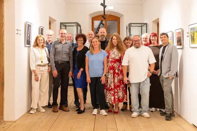Die Mitglieder des Fotoclubs Lienz zeigen ihre Arbeiten derzeit im Anraser Pfleghaus. | Foto: Fotoclub Lienz