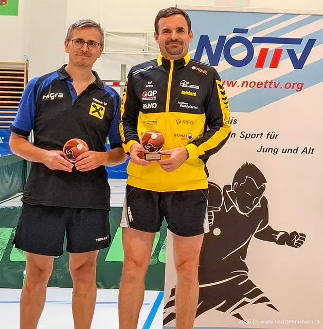 Die beiden Drittplatzieren Dietmar Deimbacher und Reinhard Pleßl. | Foto: Tischtennis Horn