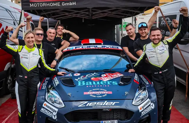 Kevin Raith und Team feiern die Leistung auf Sardinien | Foto: Matthias Österreicher