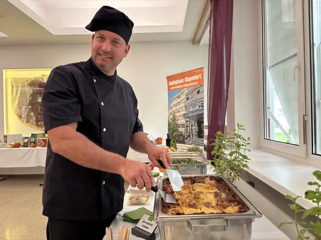 Chefkoch Florian Figoutz hat vegetarische Lasagne gekocht. | Foto: RMK/Kanatschnig