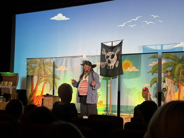 Gabriel Prein nahm die Kinder als "Pirat Bummelbauch" mit auf eine einsame Insel voller Abenteuer. | Foto: Mader