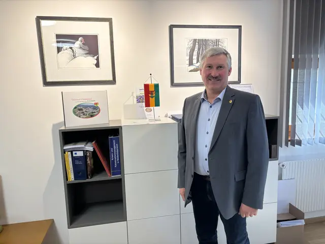 Arbesbachs Bürgermeister Martin Frühwirth: "Der Herbst bringt zum Glück etwas weniger Wasserverbrauch mit sich." | Foto: Bernhard Schabauer