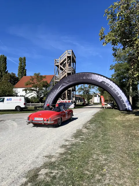 Oldtimer Rallye machte Rast am Bio-Landgut Esterhazy in Donnerskirchen. | Foto: Reifen Ritz
