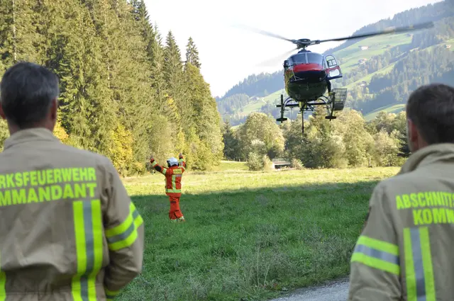 Bei einer großangelegten Abschnittsübung stellten die Feuerwehren des Abschnittes Kitzbühel ihre Einsatzbereitschaft und die gute Zusammenarbeit unter Beweis. | Foto: BFV Kitzbühel/Feuerwehr Aschau