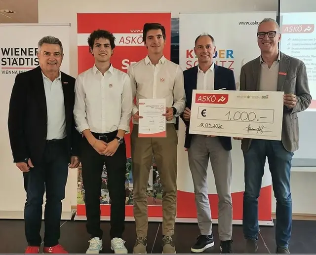 NAbg. Hermann Krist (ASKÖ Präsident) ehrte den Leibnitzer AC: Simon Tobler, Moritz Czech und Andreas Pölzl in Klagenfurt. | Foto: ASKÖ Österreich