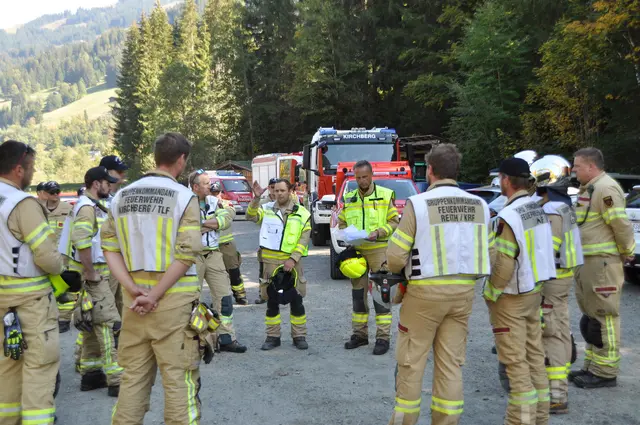Übungsannahme war ein Waldbrand bei der Durrachalm in Aschau auf rund 1.450 Metern Seehöhe. | Foto: BFV Kitzbühel/Feuerwehr Aschau